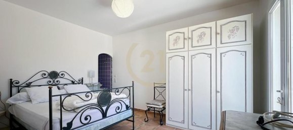 3 bedrooms Villa in Calenzana, France No. 77272 10