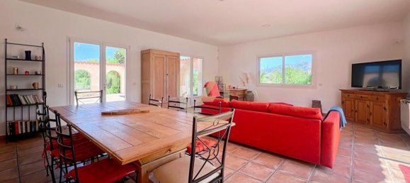 3 bedrooms Villa in Calenzana, France No. 77272 2