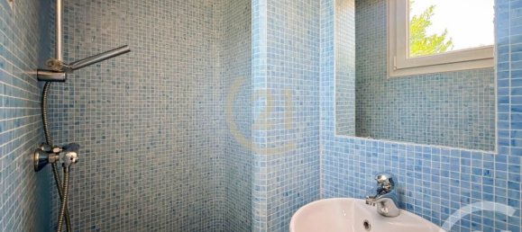 3 bedrooms Villa in Calenzana, France No. 77272 12