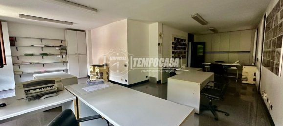 Apartamento de 6 habitaciónes en Bareggio, Italy No. 154560 11