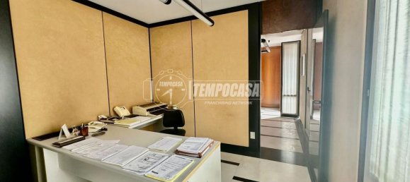Apartamento de 6 habitaciónes en Bareggio, Italy No. 154560 2