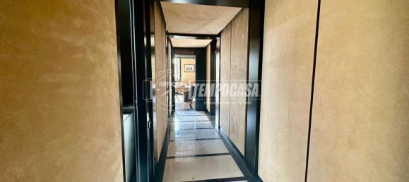 Apartamento de 6 habitaciónes en Bareggio, Italy No. 154560 10