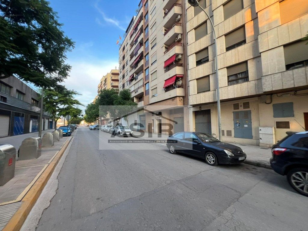 Garage à Alzira, Spain 15m² No. 187165