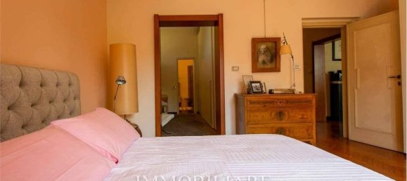 6 rooms Apartment in Florence, Italy No. 40275 23