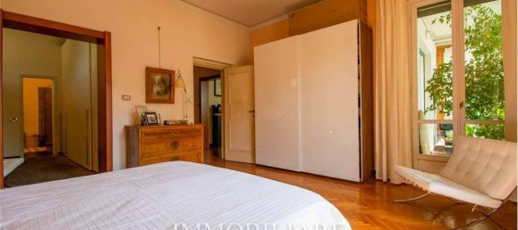 6 rooms Apartment in Florence, Italy No. 40275 25