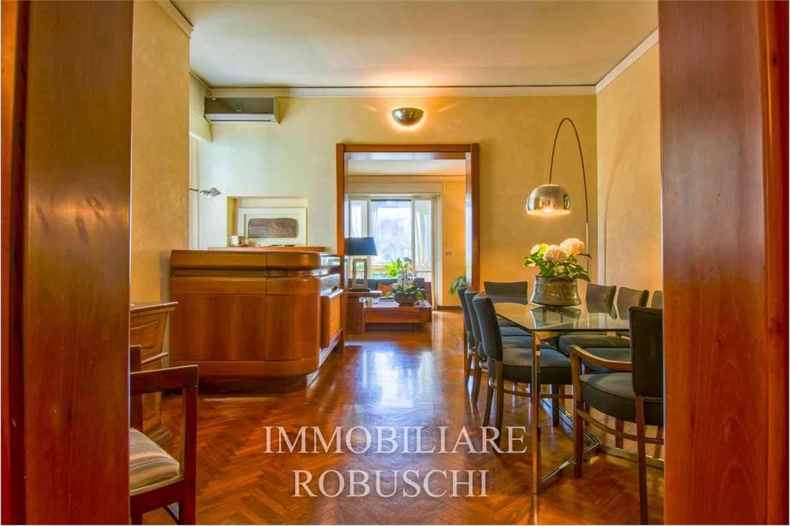 6 rooms Apartment in Florence, Italy No. 40275