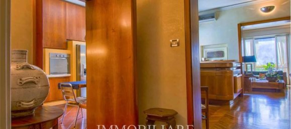 6 rooms Apartment in Florence, Italy No. 40275 16