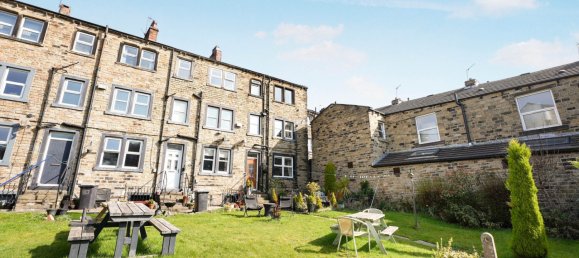 Casa en Huddersfield, United Kingdom No. 1919 16