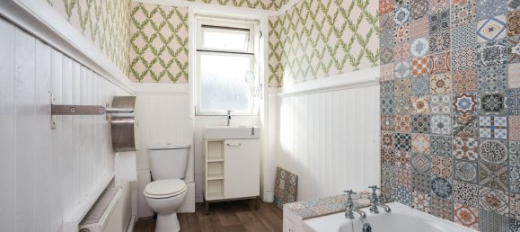 Casa en Huddersfield, United Kingdom No. 1919 11