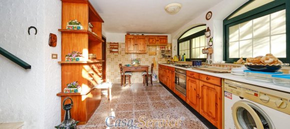 6-salle Villa à Ortelle, Italy No. 232824 3