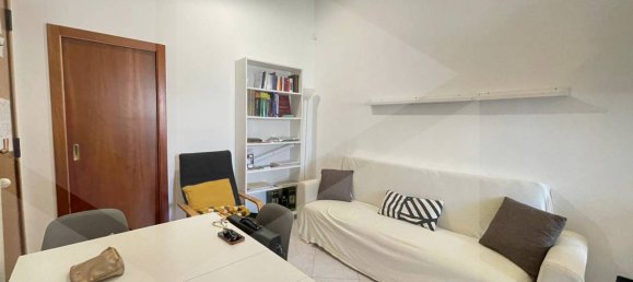 2 rooms Apartment in Bari, Italy No. 29851 5
