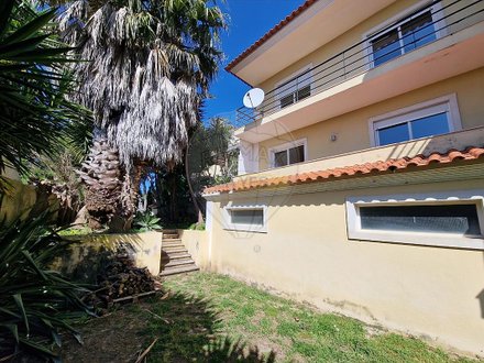 3 bedrooms House in Cascais, Portugal No. 179600