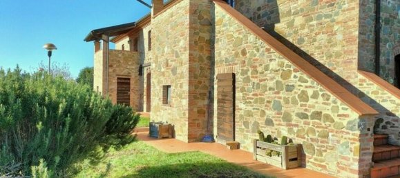 10 bedrooms Land in Castiglione del Lago, Italy No. 172211 11