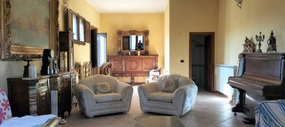 10 bedrooms Land in Castiglione del Lago, Italy No. 172211 37