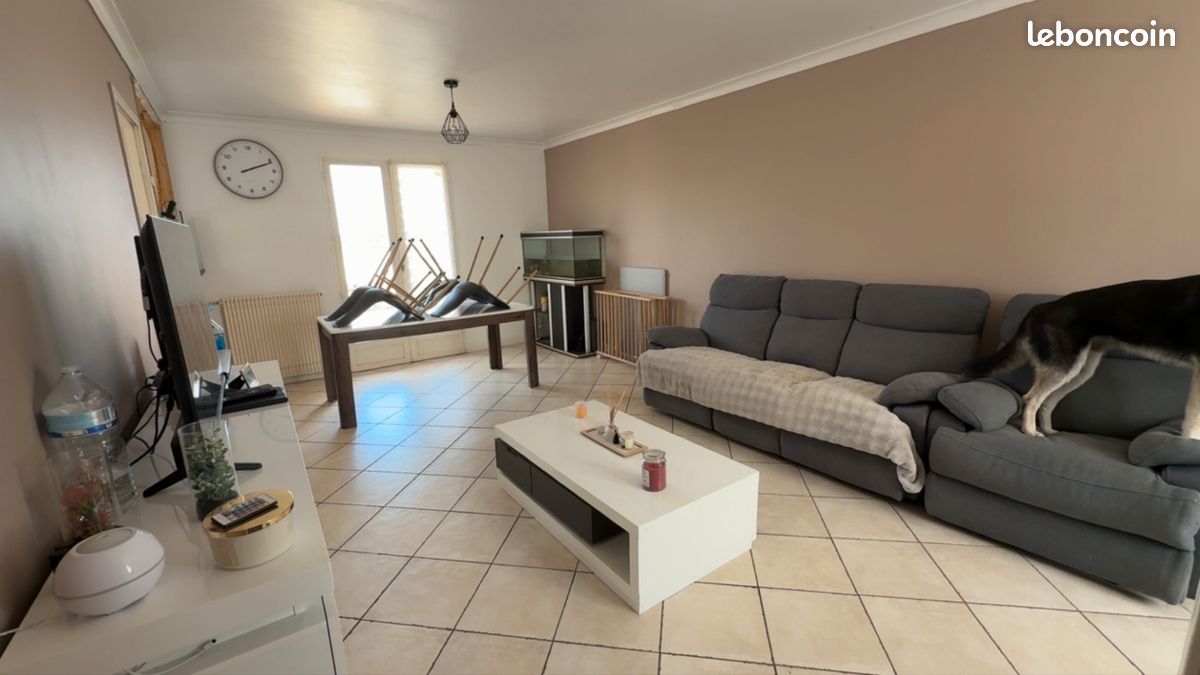 Casa T3 em Gond-Pontouvre, France N.º 295820