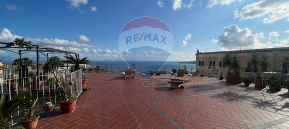 6 bedrooms Apartment in Naples, Italy No. 381352 2