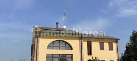 4 غرف نوم فيلا في Mirandola, Italy رقم 98099 15