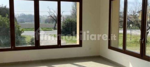4 غرف نوم فيلا في Mirandola, Italy رقم 98099 2