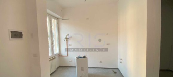 2 rooms Apartment in Seregno, Italy No. 2187 4