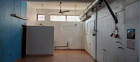 55m² Commercial property in Loures, Portugal No. 67215 8