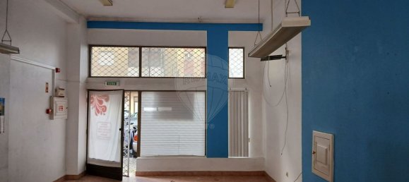 55m² Commercial property in Loures, Portugal No. 67215 11