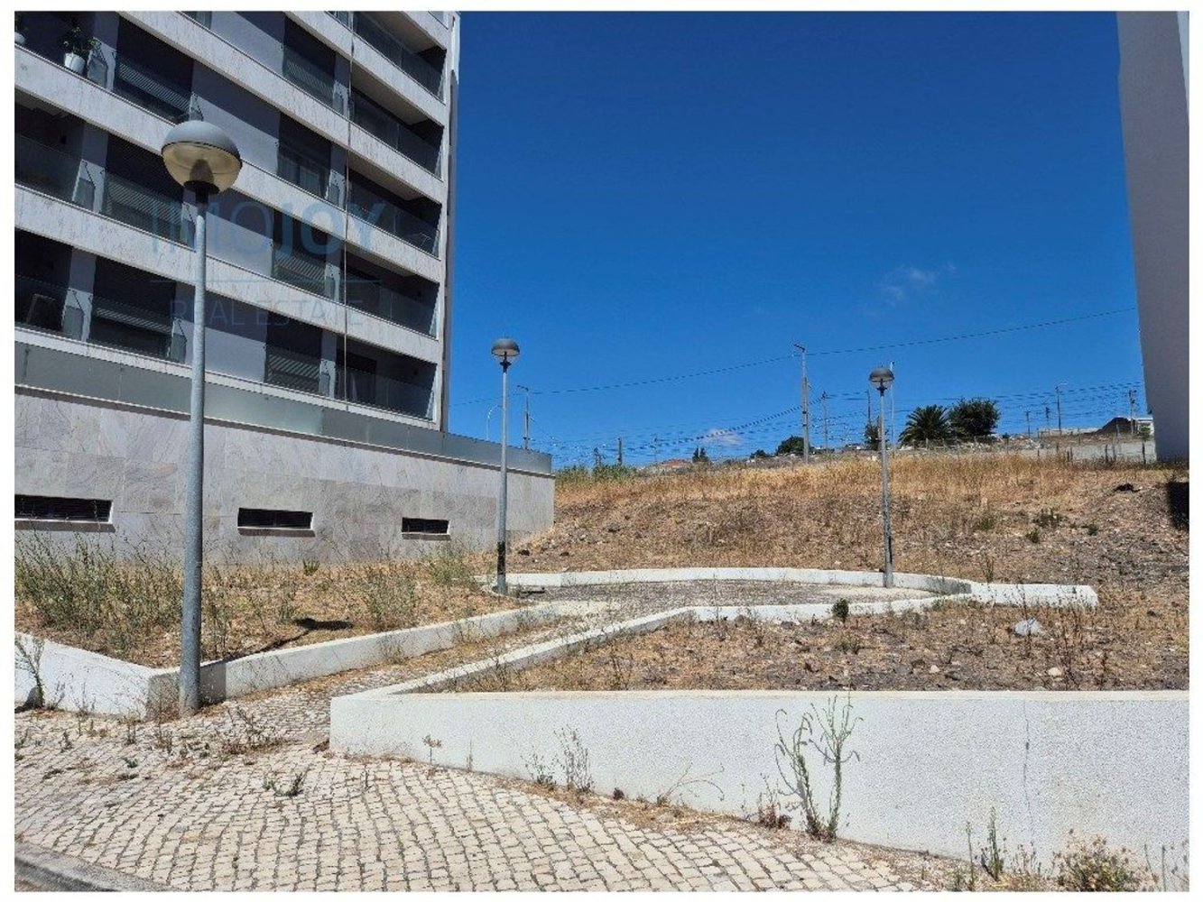  Land in Amadora, Portugal No. 282529