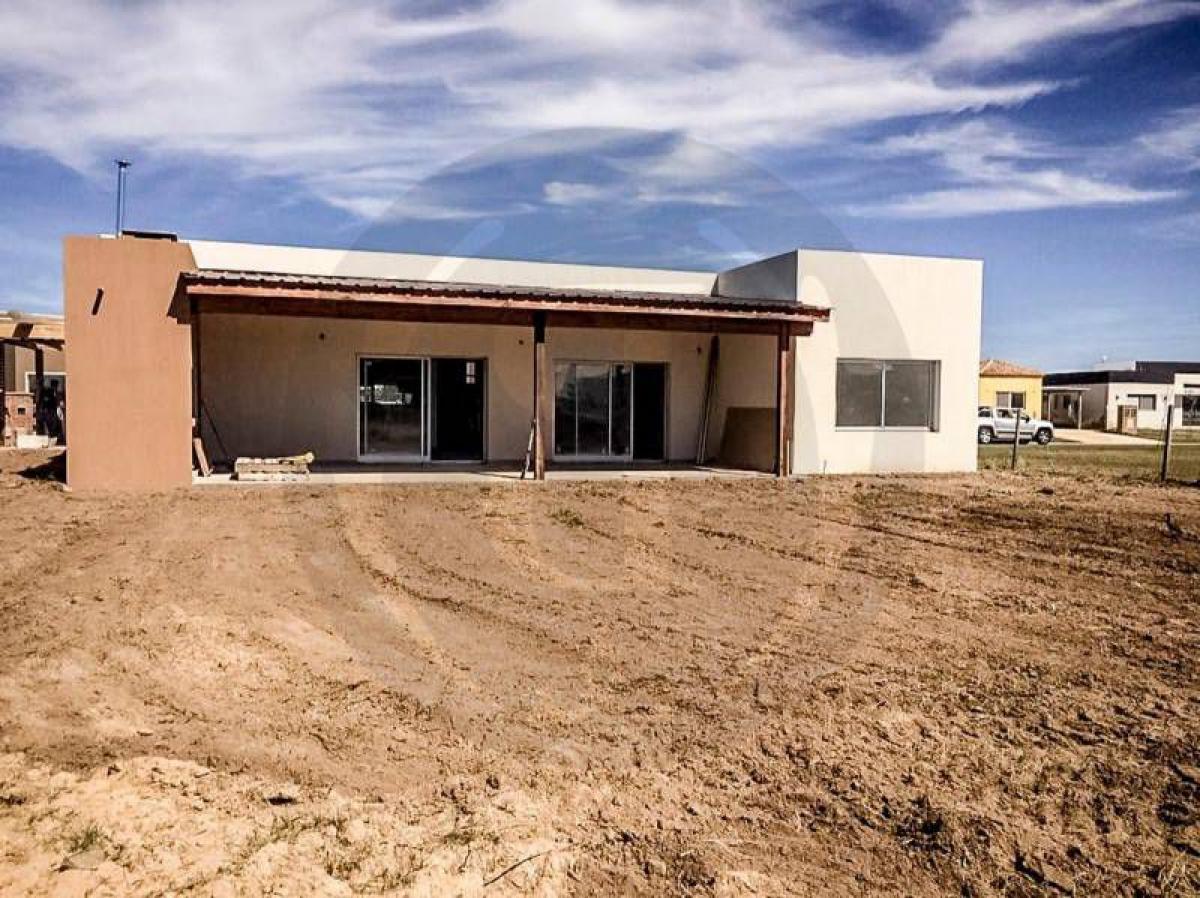 Дом с 3 спальнями в Тигре, Аргентина № 75757