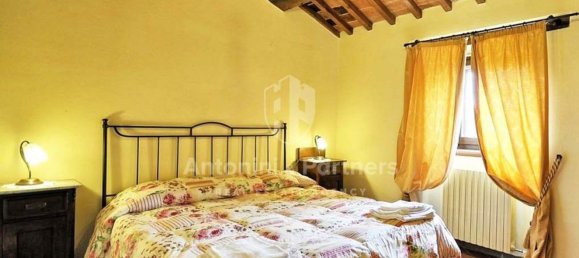 30 rooms House in Tuoro sul Trasimeno, Italy No. 54187 8