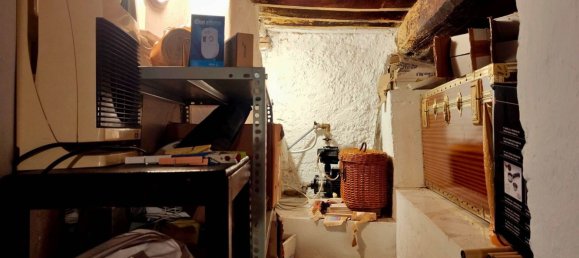 6 rooms Apartment in Castiglione d'Orcia, Italy No. 307643 11