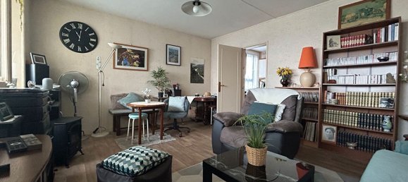 2 bedrooms Apartment in Saint-Jean-de-la-Ruelle, France No. 81194 2