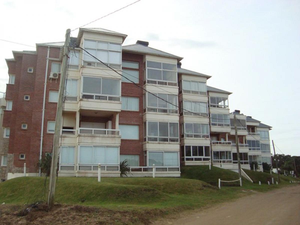3 bedrooms Apartment in Mar del Plata, Argentina No. 69278