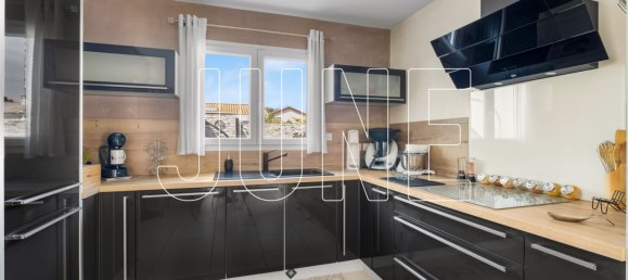 Villa de 5 dormitorios en Mions, France No. 346435 10