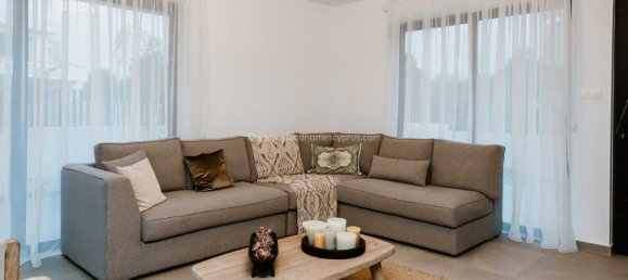 3 bedrooms House in Pernera, Cyprus No. 24017 7