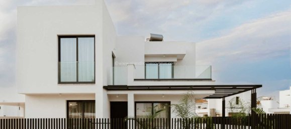 3 bedrooms House in Pernera, Cyprus No. 24017 5