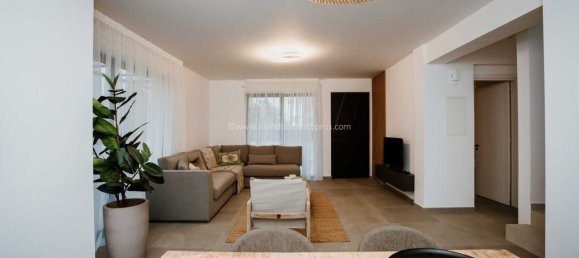 3 bedrooms House in Pernera, Cyprus No. 24017 2