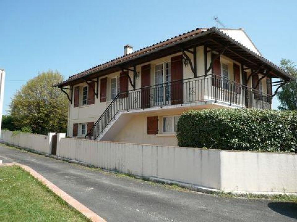 4 chambres Maison à Cognac, France No. 28394
