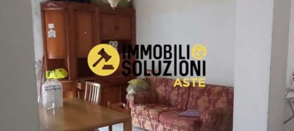 Apartamento de 3 divisões em Solaro, Italy N.º 60643 2