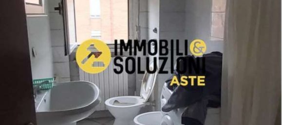 Apartamento de 3 divisões em Solaro, Italy N.º 60643 9