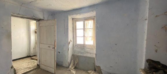 3 bedrooms House in Montoggio, Italy No. 81546 9