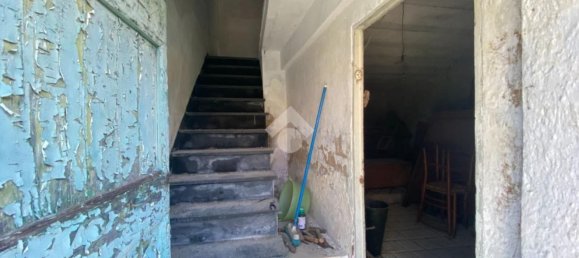 3 bedrooms House in Montoggio, Italy No. 81546 2