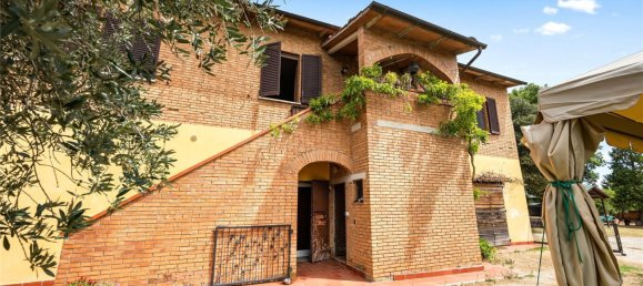  Castillos de 8 dormitorios en Montepulciano, Italy No. 345800 3