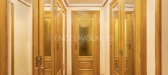 4 bedrooms Apartment in Oviedo, Spain No. 148670 11