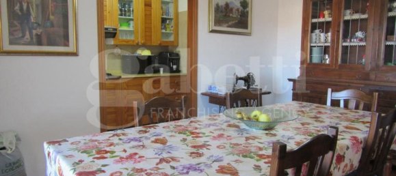 Квартира с 7 комнатами в Роккастрада, Италия № 76030 8