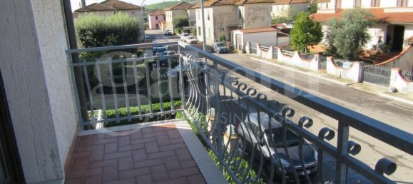 Квартира с 7 комнатами в Роккастрада, Италия № 76030 29