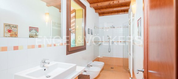 4 bedrooms House in Monticello Brianza, Italy No. 263285 11