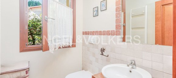 4 bedrooms House in Monticello Brianza, Italy No. 263285 7