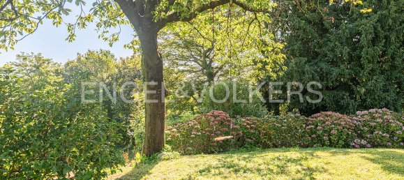 4 bedrooms House in Monticello Brianza, Italy No. 263285 17