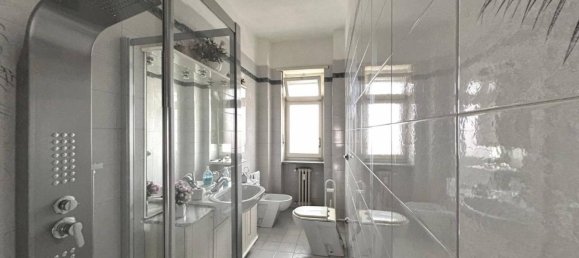 3غرفة شقة في Turin, Italy رقم 38109 11