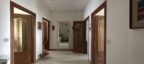 3غرفة شقة في Turin, Italy رقم 38109 14