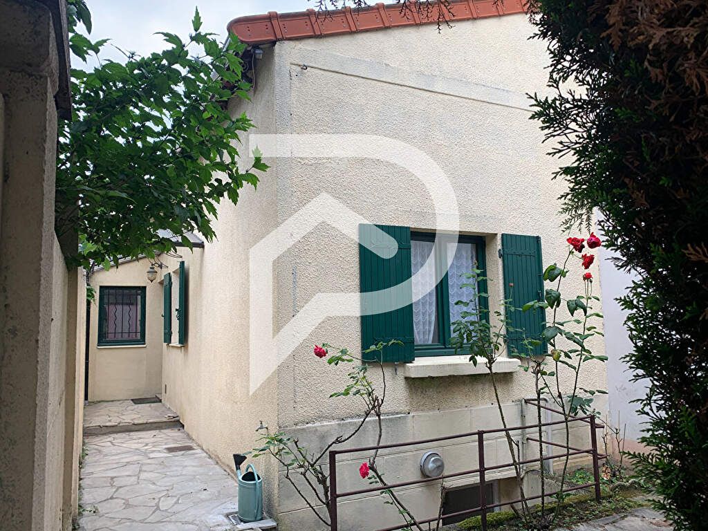 2 Schlafzimmer Haus in Colombes, France, Nr. 185965